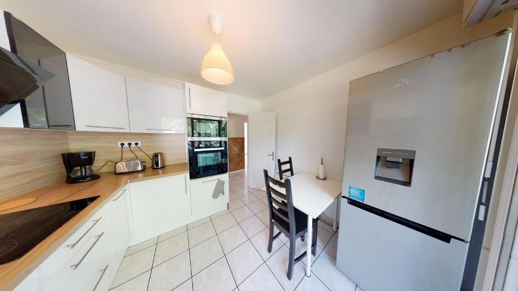 Appartement F4 refait proche université – photo 18