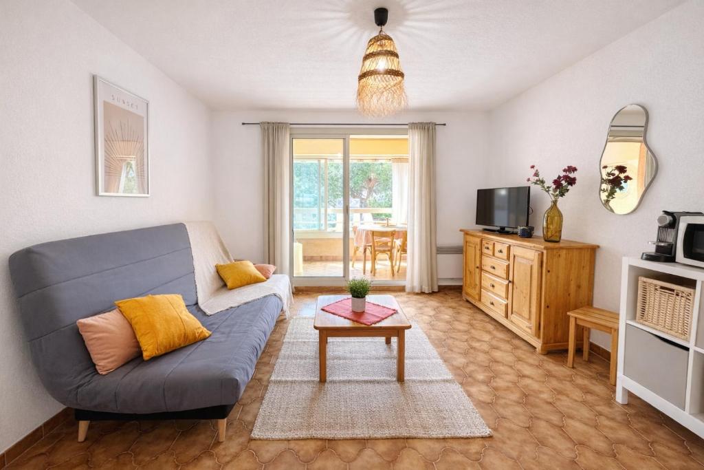 Charmant appartement sur le port de Hyères, proche des plages