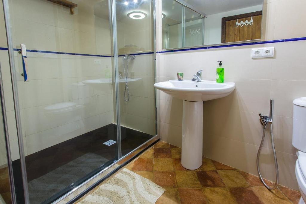 Koupelna v ubytování B&B Casa Forcada