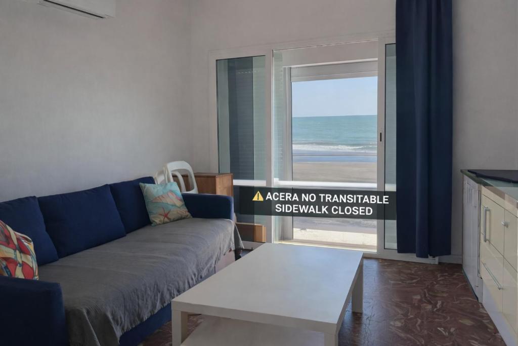 Estudio con vistas al mar