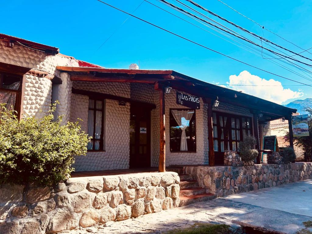 Las Pircas alquiler temporario habitaciones y cabañas