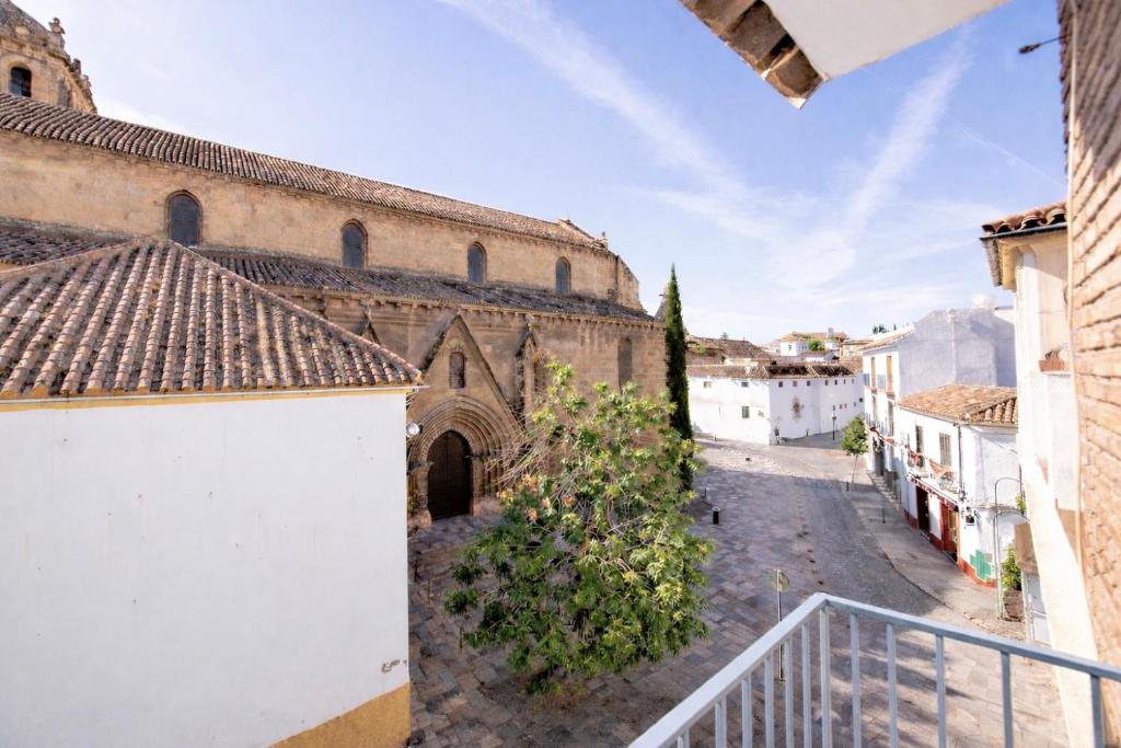 Apartamento con parking y vistas a iglesia histórica Centro Córdoba