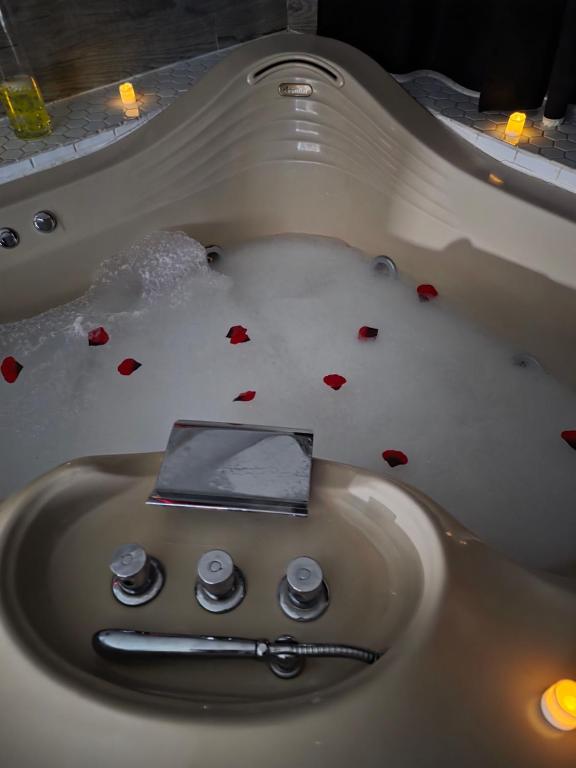 Зображення з фотогалереї помешкання Master suite у місті La Coyotera