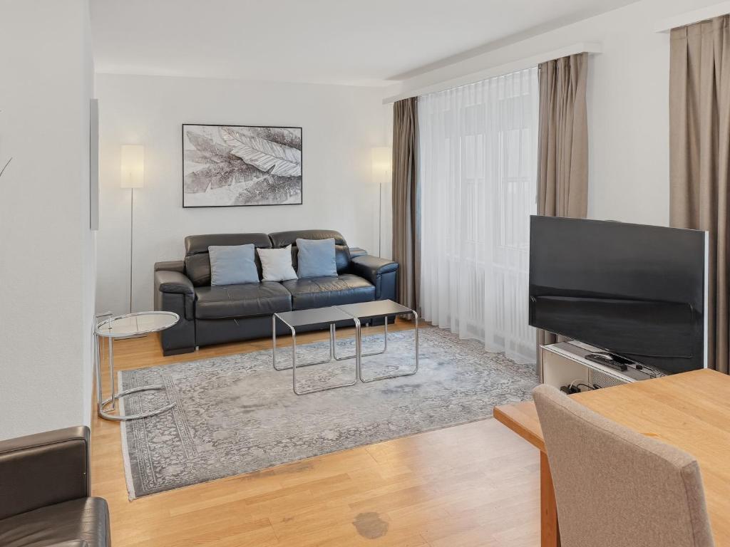 2BR apartment near the lake and city center - Dahlia 6