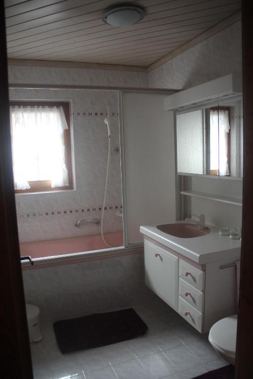 Koupelna v ubytování Apartments Sarazena