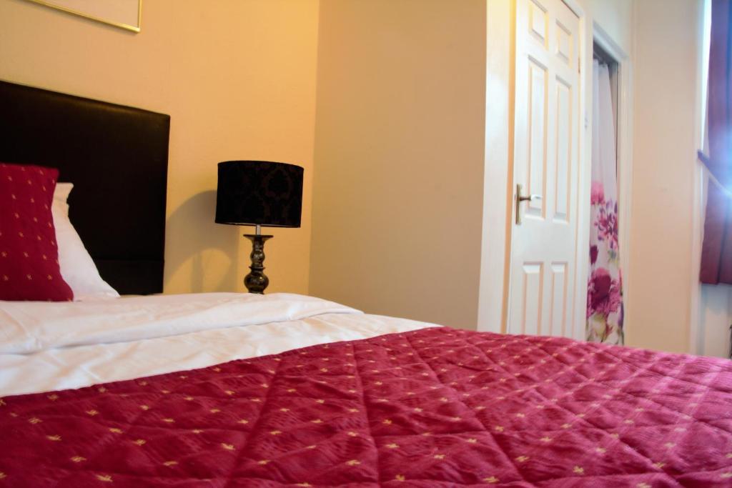Bow Guest House - Single Room With Private Bathroom