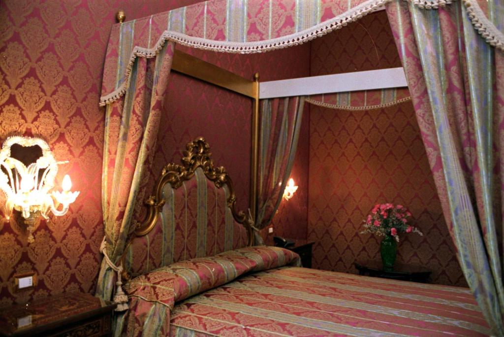 Casa Pisani Canal - Junior Suite With Canal View (2 Adults)