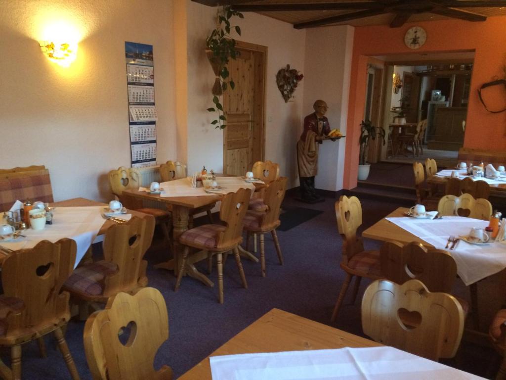 Restaurace v ubytování Pension Zum Bauernstübl
