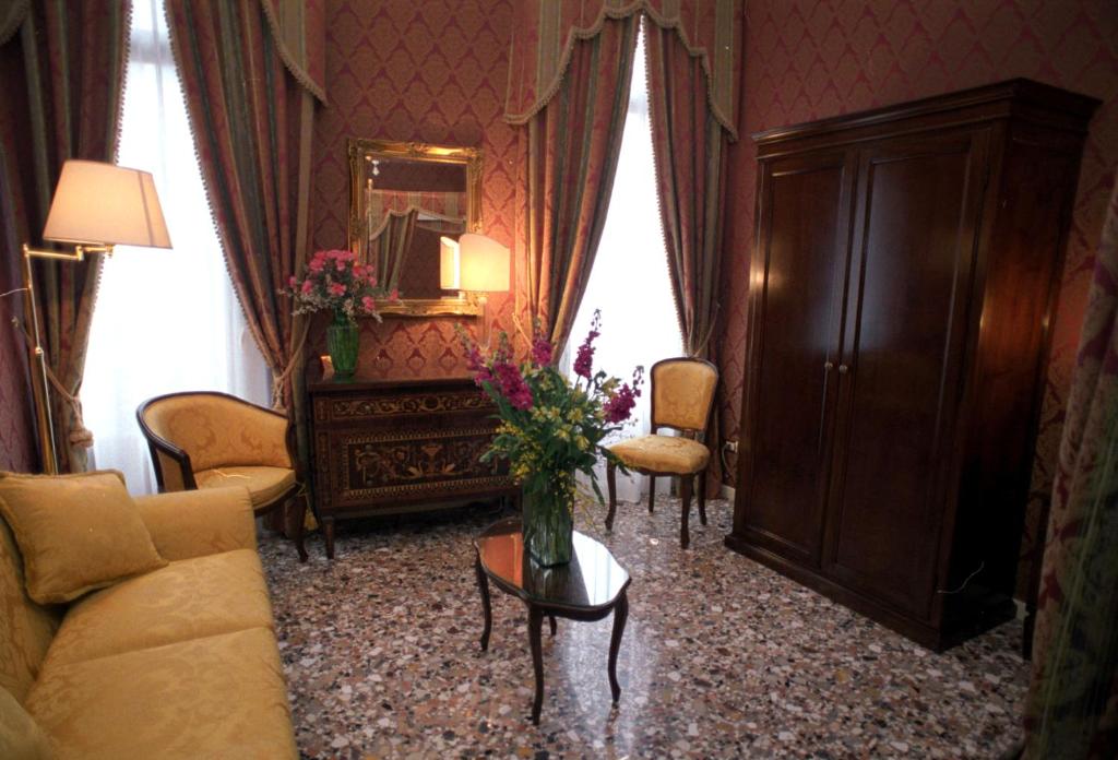 Casa Pisani Canal - Junior Suite With Canal View (4 Adults)