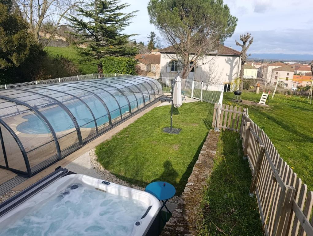 Aux Tilleuls de Renaison - Housity