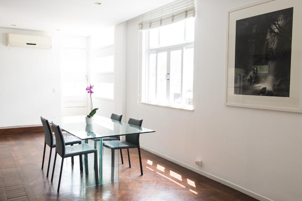  ilive018-2 bedroom Penthouse on Copacabana BEACH
