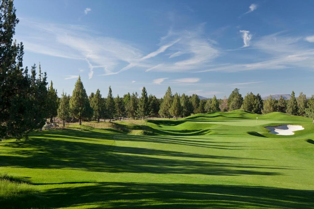 Golf v rezortu nebo okolí