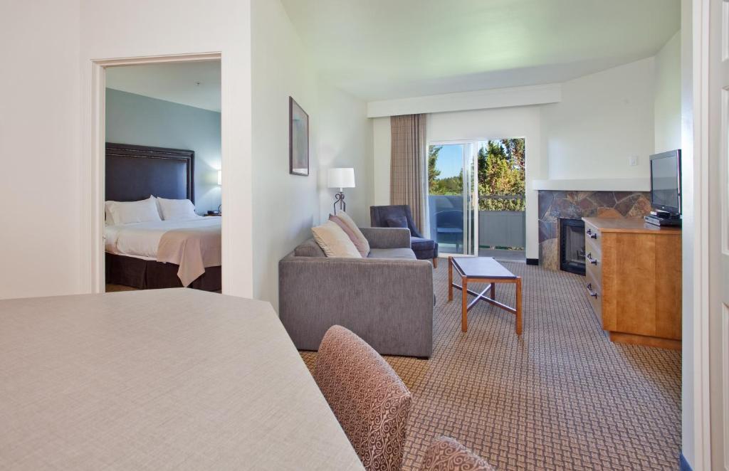 The Lodge at Eagle Crest - King Suite
