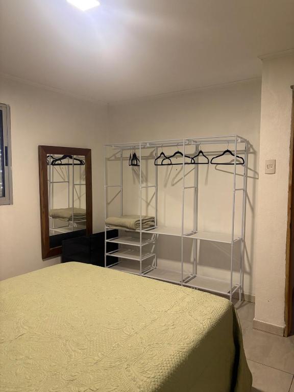 Casa de dos plantas, amueblada