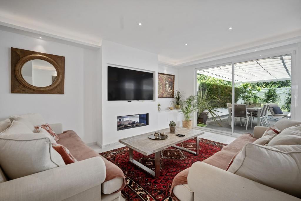 Casa Del Sol by Finest Rentals