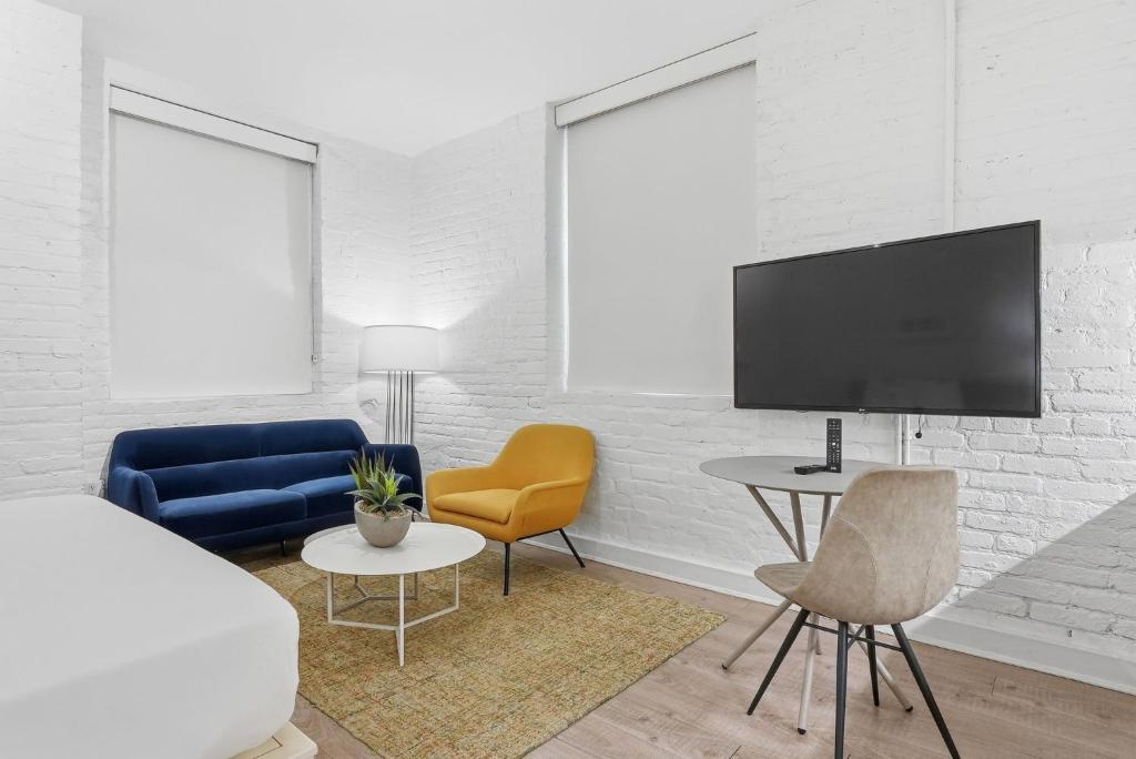 Placemakr Dupont Circle - 