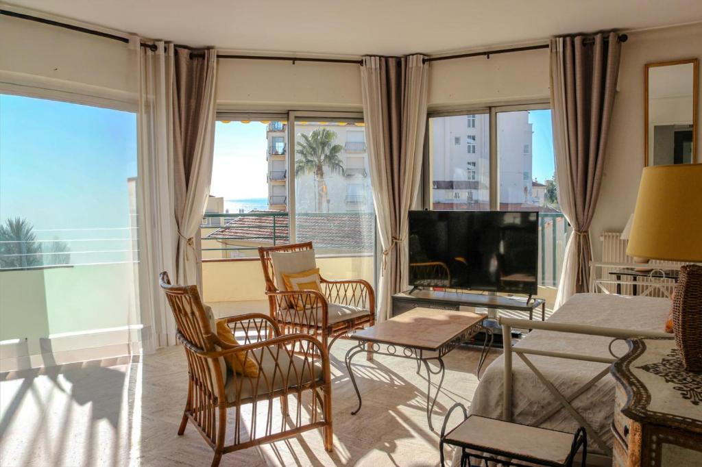 Cannes 2 chambres - Vue mer - Parking - Proche palais festival & Plages