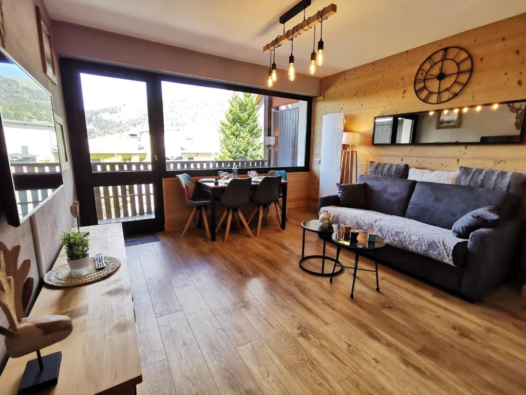 Studio cabine 4 pers près pistes, wifi, parking