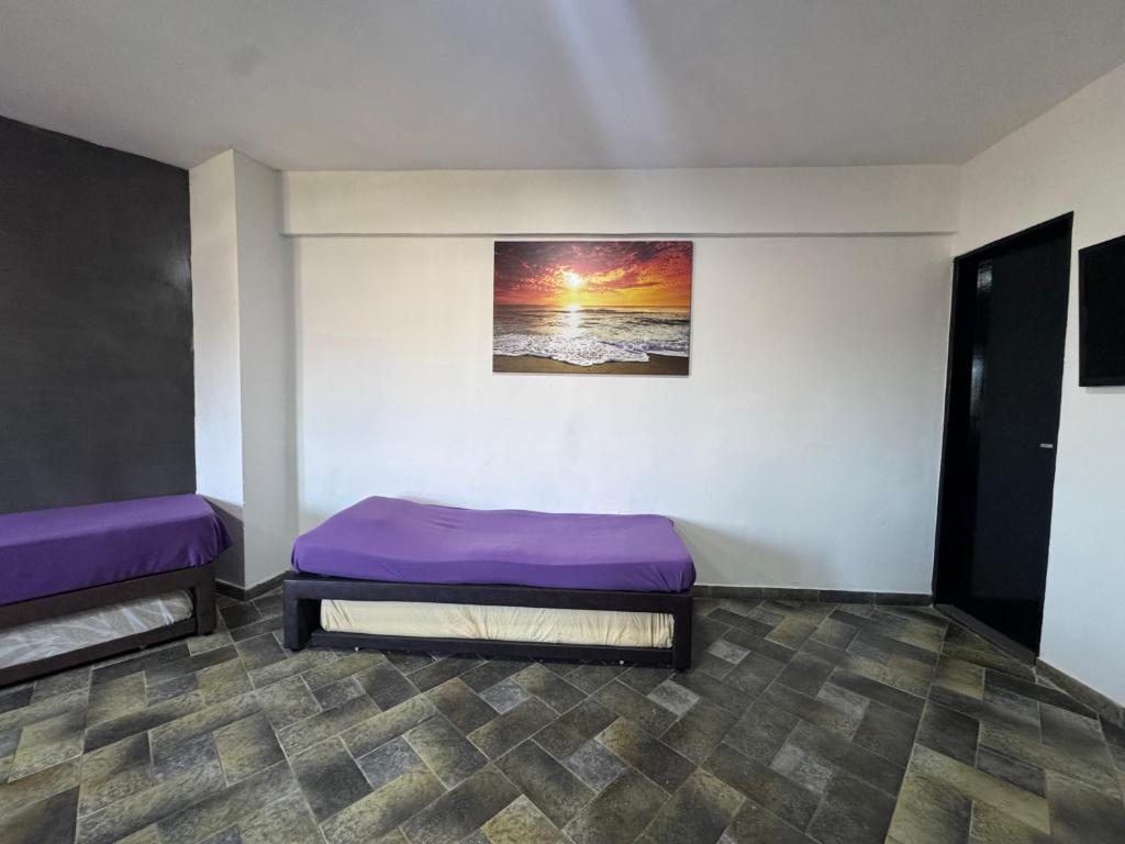 Cares Azcuénaga, Morón, Buenos Aires