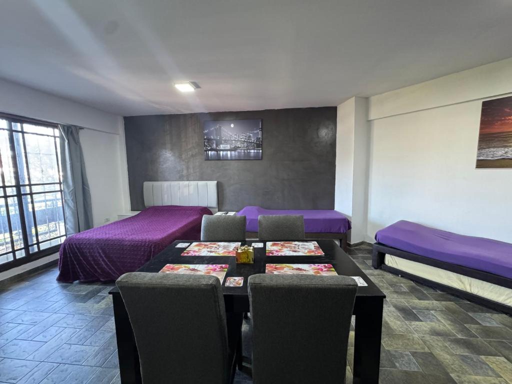 Cares Azcuénaga, Morón, Buenos Aires