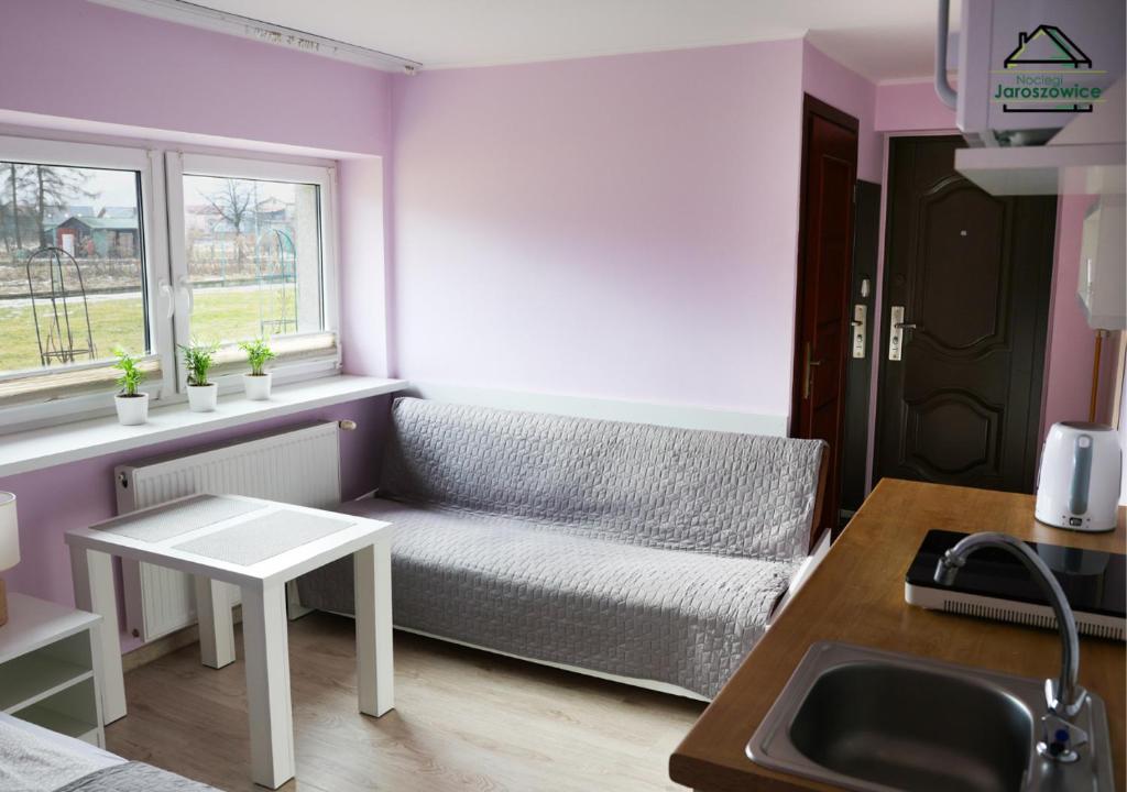 Noclegi Jaroszowice - Double Room With Private Bathroom