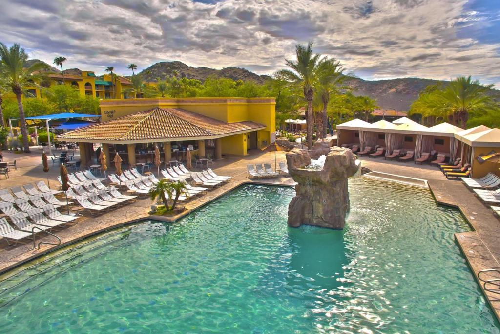 Hilton Phoenix Tapatio Cliffs Resort photo
