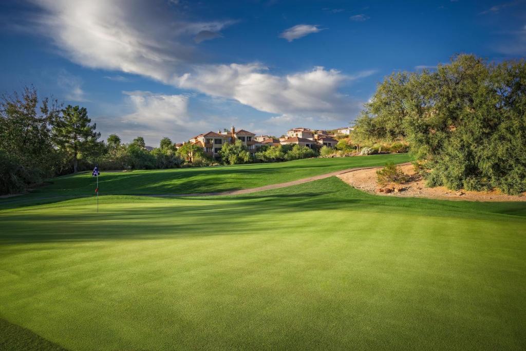Hilton Phoenix Tapatio Cliffs Resort photo
