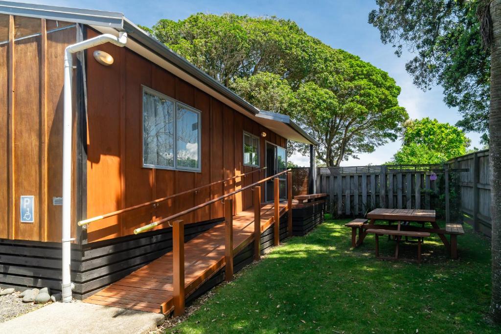 Beach Athenree Hot Springs & Holiday Park - Two-Bedroom Apartment
