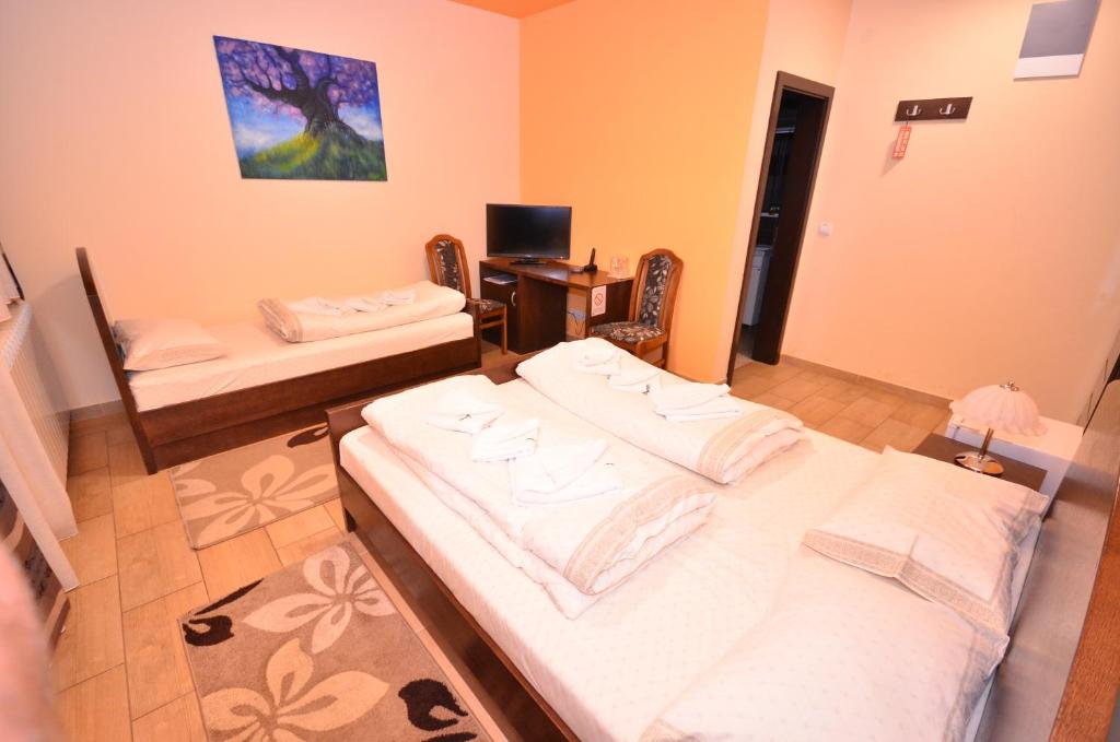 Hotel Lane - Habitación Triple Clásica