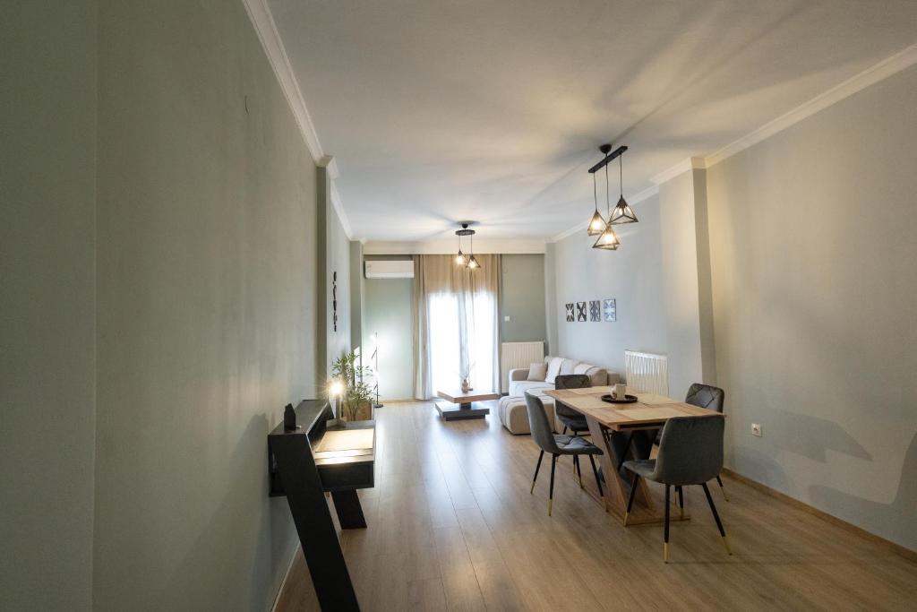Sunny 85sqm Flat in the centre of Thessaloniki, Delfon 5