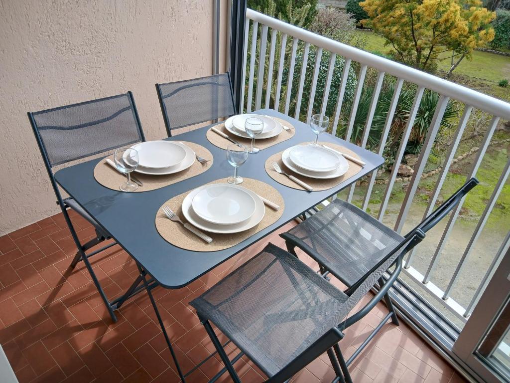 Studio cozy, terrasse, parking, tout à 2 pas d'ici