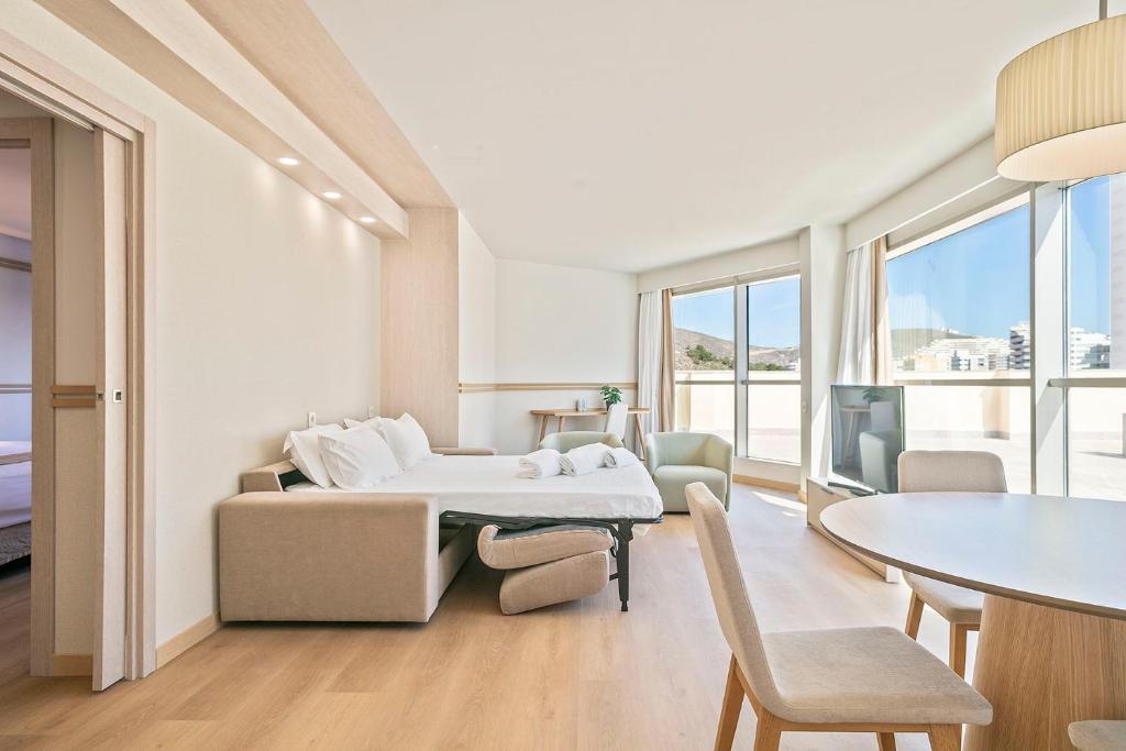 Cullera Holiday - Junior Suite (3 Adulti + 2 Bambini)