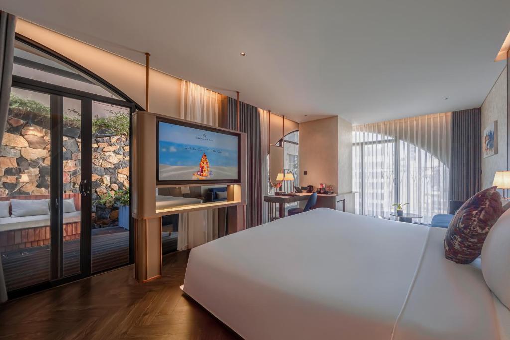 Terrace Suite with Garden & Partial Sea View