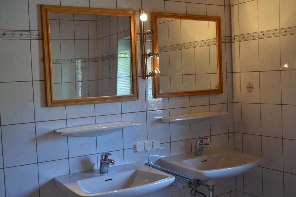 Koupelna v ubytování Alpensonne