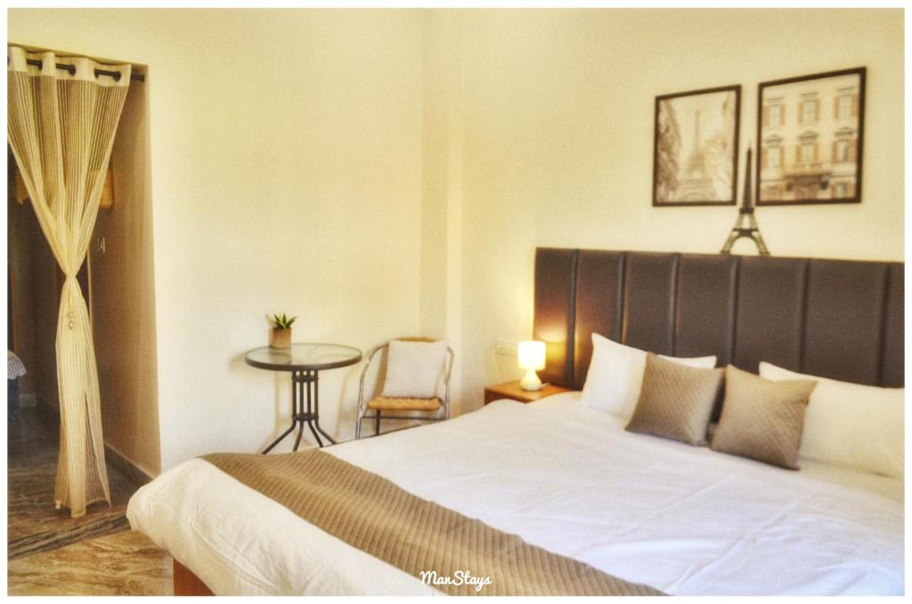 Manstays' luxe homestay Apartments nearby Ganges!