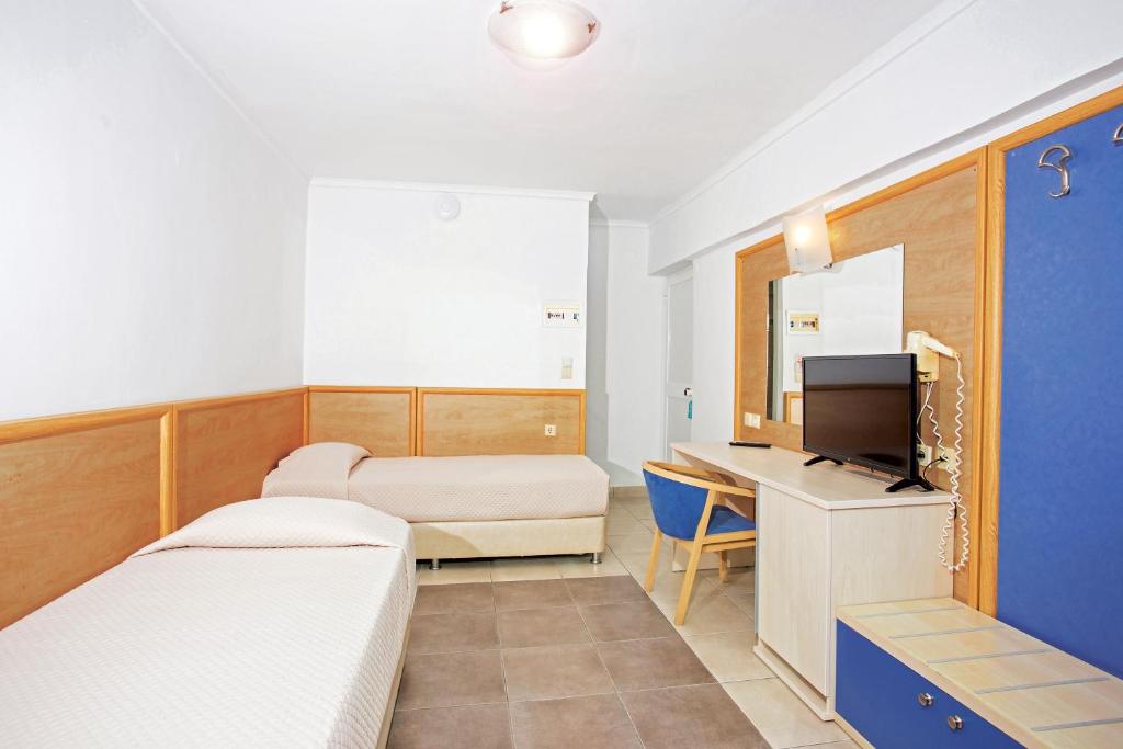 Atlantis Hotel - 
