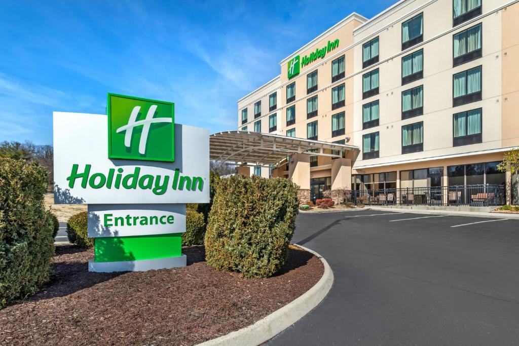 Holiday Inn Knoxville N - Merchant Drive, an IHG Hotel - Housity