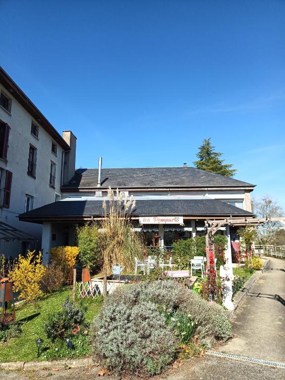 Les Remparts - chez Dan et Francois - Housity
