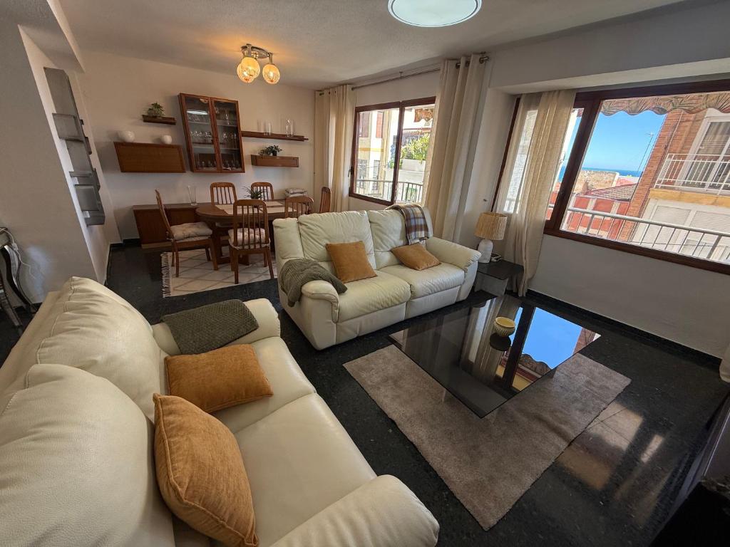 Apartamento 3 habitaciones junto a Playa Postiguet con terraza by Turihome