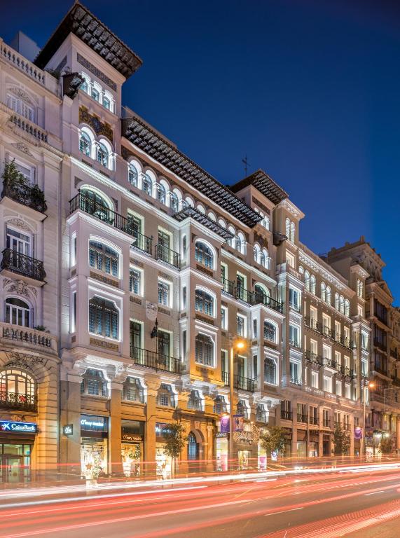 Catalonia Gran Vía Madrid - Resim 6