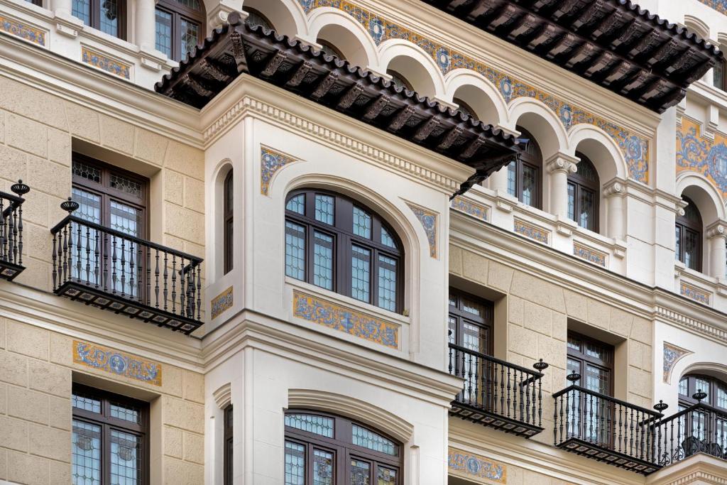 Catalonia Gran Vía Madrid - Resim 45