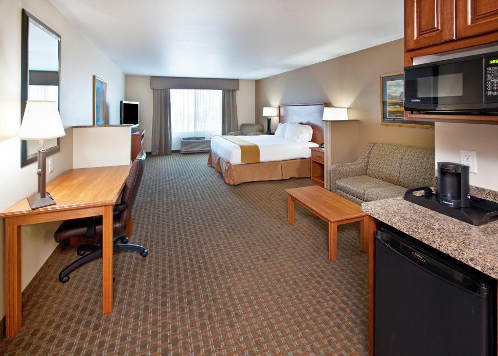 Holiday Inn Express & Suites Sioux Falls Southwest by IHG photo