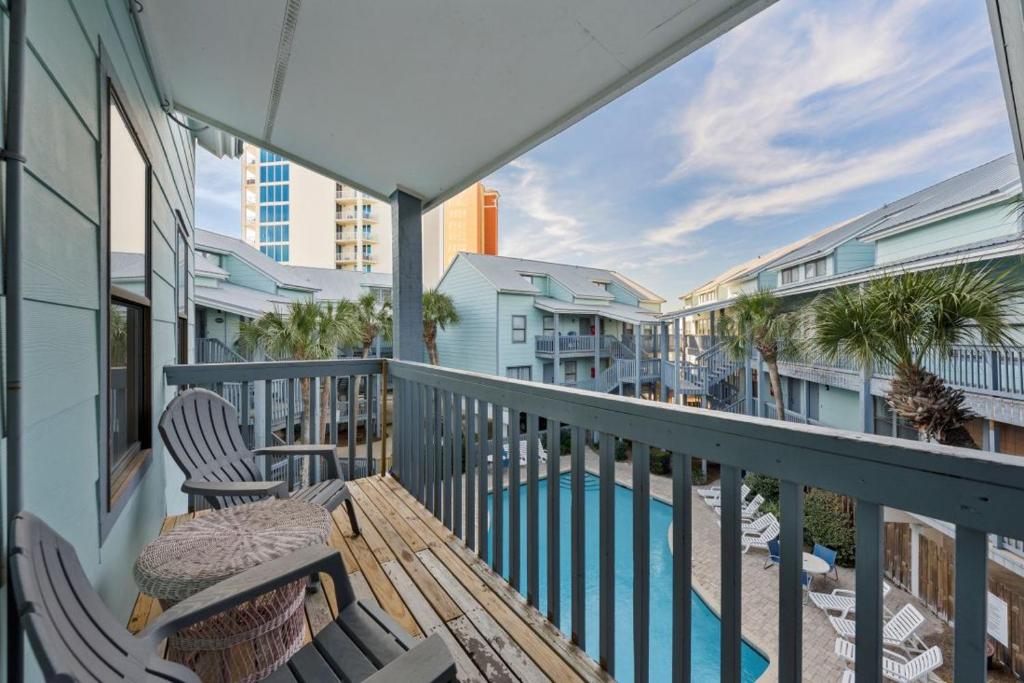 Ocean Reef 304 by Youngs Suncoast - Housity