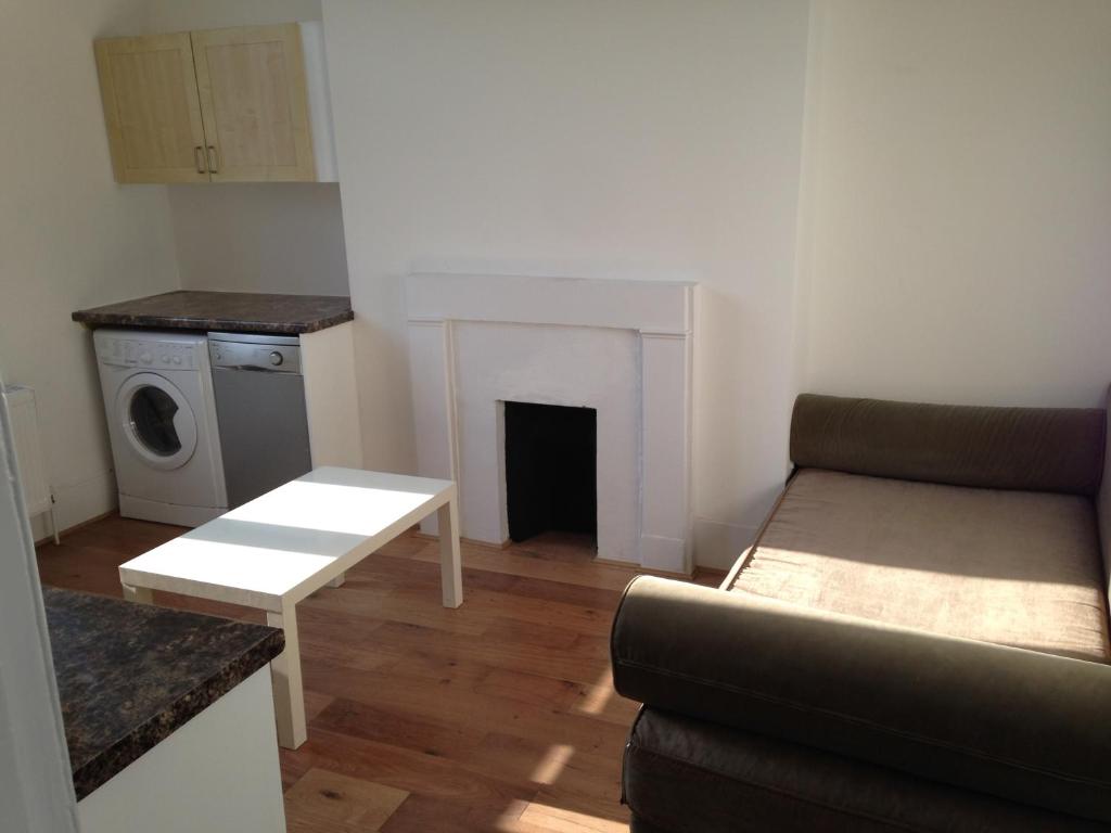 Arsenal 123 close to Emirates excellent for Contractors and Relocators - Family Apartment