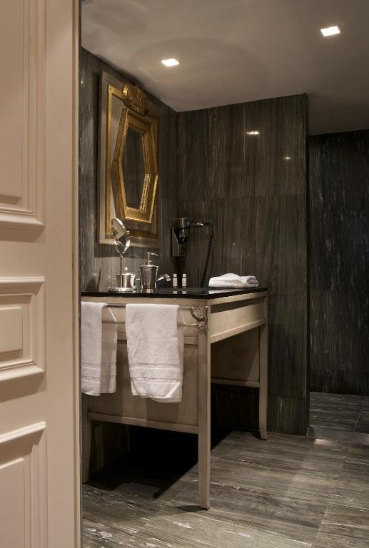 Hôtel Chateaubriand - Habitación Doble Clásica