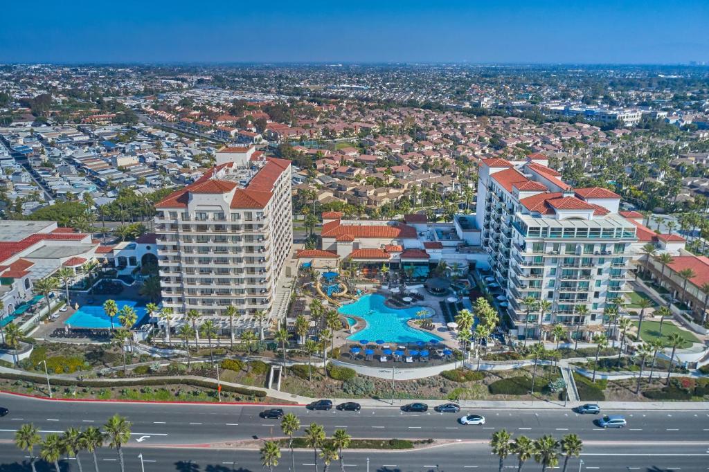 The Waterfront Beach Resort, A Hilton Hotel photo