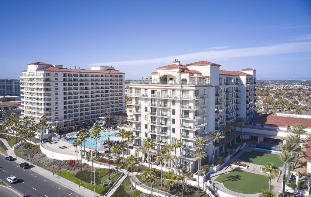 The Waterfront Beach Resort, A Hilton Hotel photo
