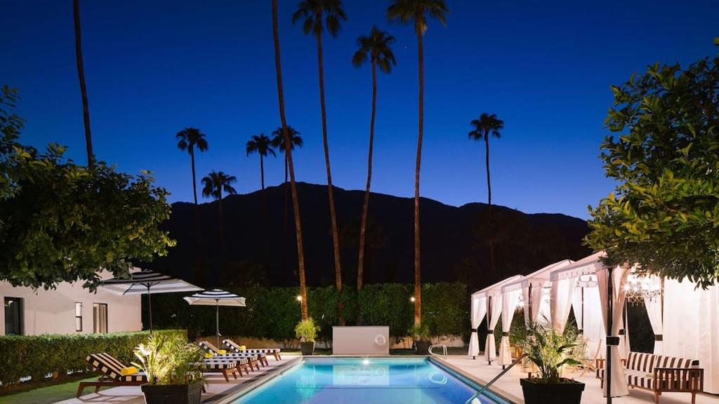 Hotel El Cid by AvantStay 16 OCC Full Hotel Buyout in Palm Springs w Pool