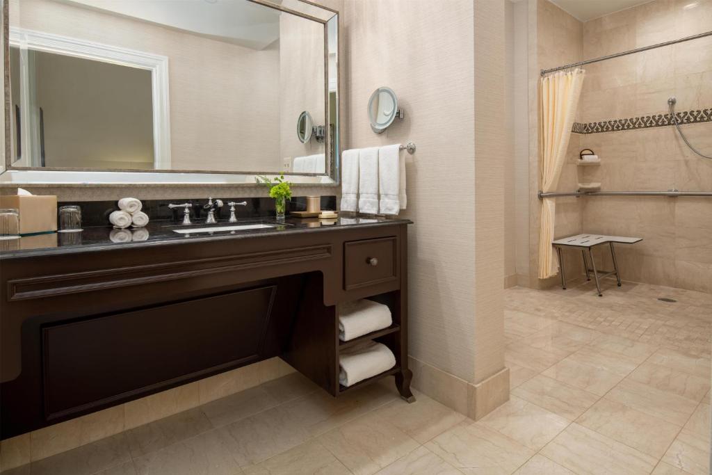 The Roosevelt Hotel New Orleans - Waldorf Astoria Hotels & Resorts - 