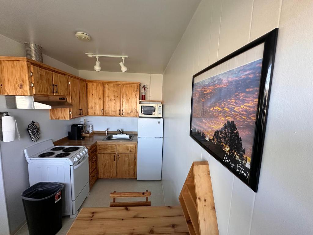 Rim Rock Motel - Suite